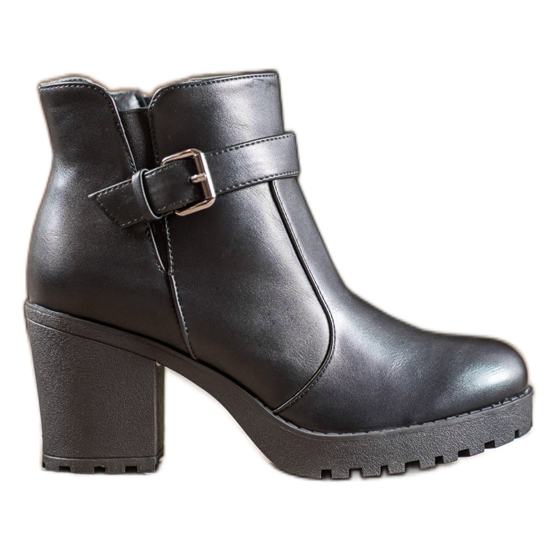 Bella Paris Boots With Buckle black