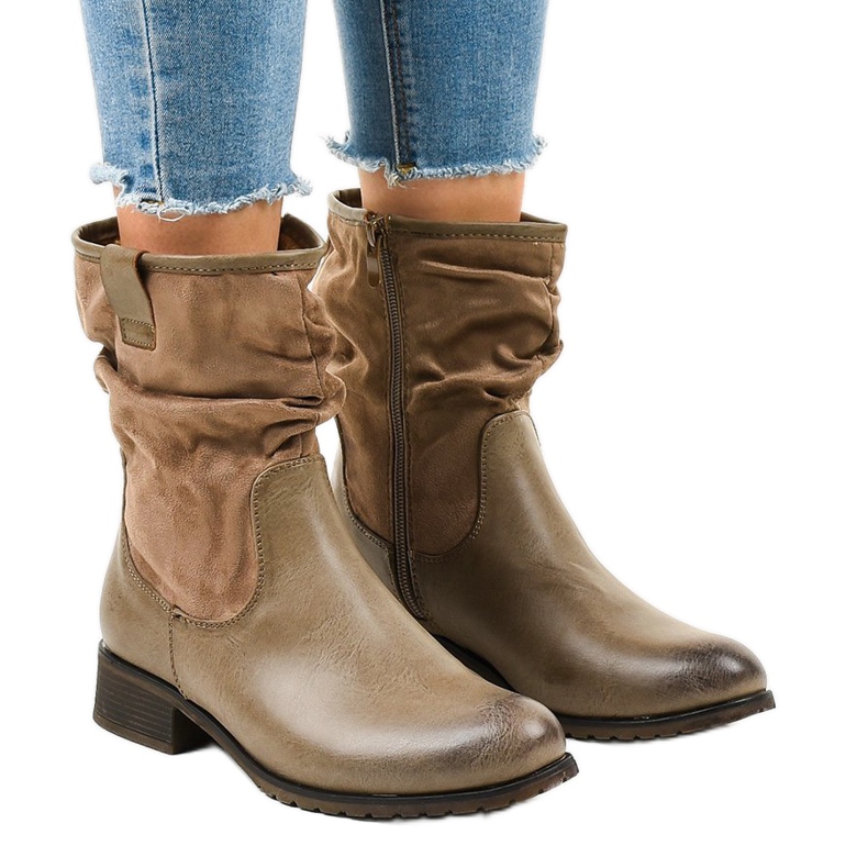 Brown flat insulated boots 3431