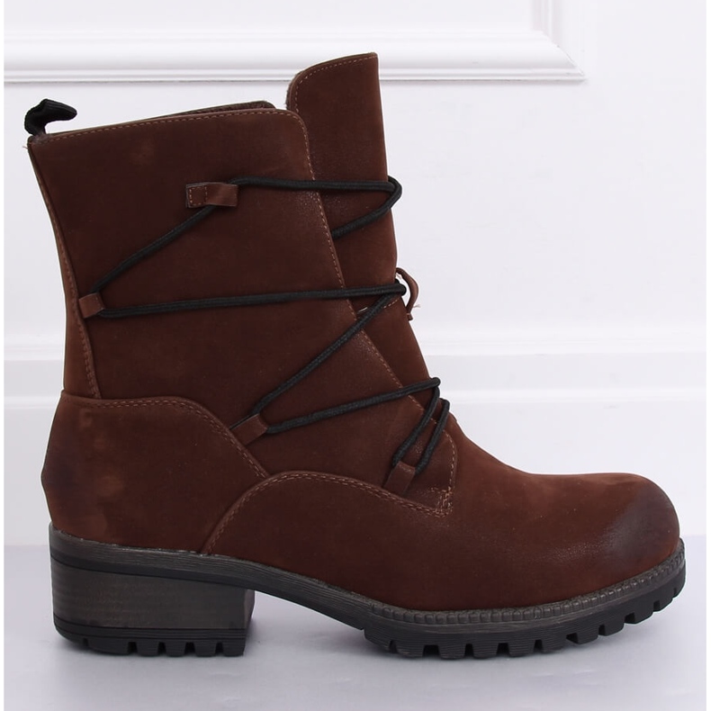 Brown Boots on the protector K1936104 Marron