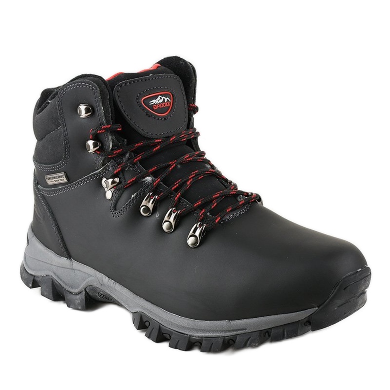 Black insulated snow boots from MXC-7587L