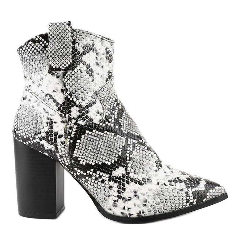 Black ankle boots on the YL20-1 snake post white grey