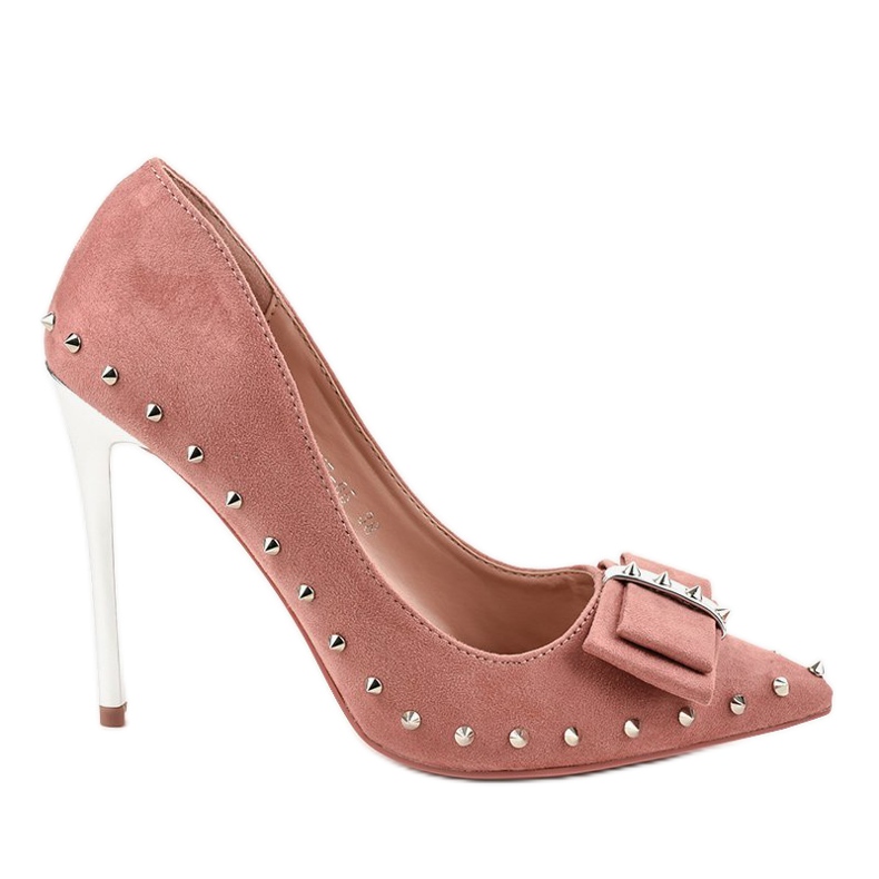 Bright pink pumps on the NF-05 heel