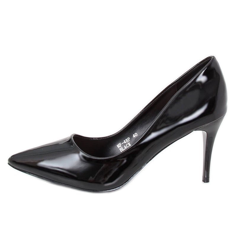 Pumps on a black NF-48P Black lacquered heel
