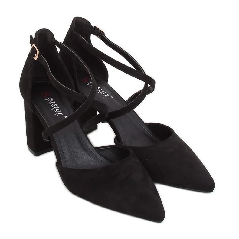 Pumps on the black post LE069P Black