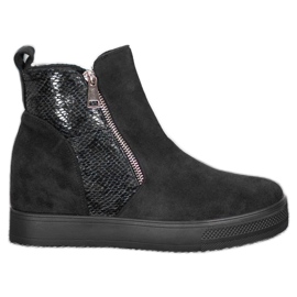 Bestelle Boots With A Snake Pattern black