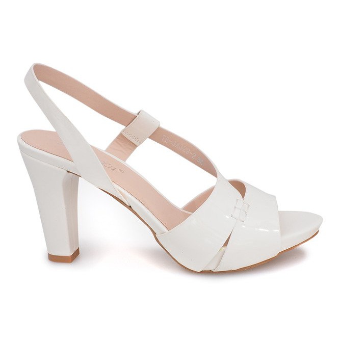 Lacquered Sandals Pumps TRA329 White