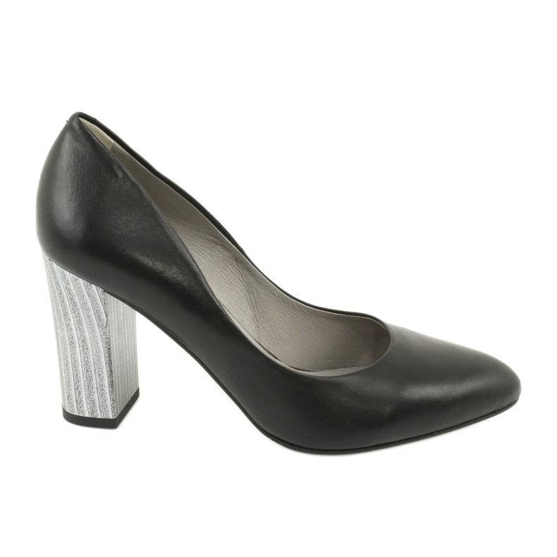 Kaniowski leather pumps on a decorative post 4277 black