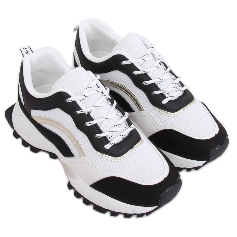 Black and white LA87P Black sports shoes