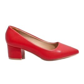 Classic red pumps on the A-3371 pillar