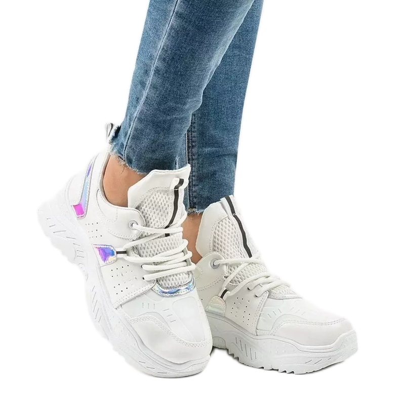 White sports sneakers K-505