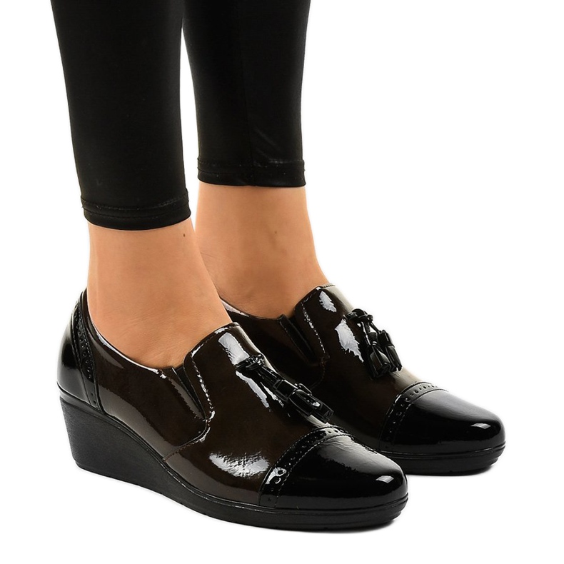 Black wedge shoes 7-9022