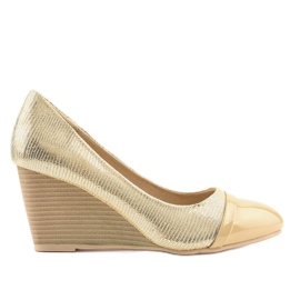 Beige pumps on the wedge TL-05 Beige pumps on the wedge TL-05