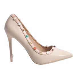 Beige lacquered heels with studs 98273-114 Beige lacquered heels with studs 98273-114