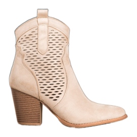 Seastar Openwork Cowgirls On A Pillar beige