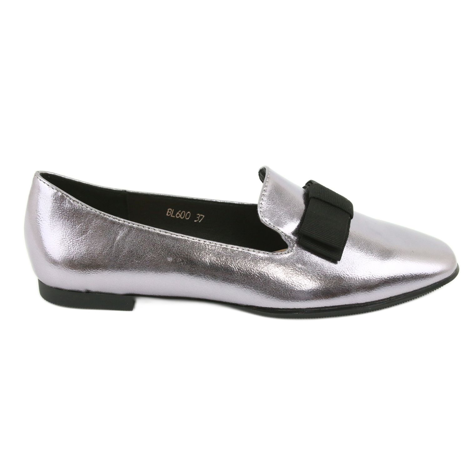 silver shoes and bolsa