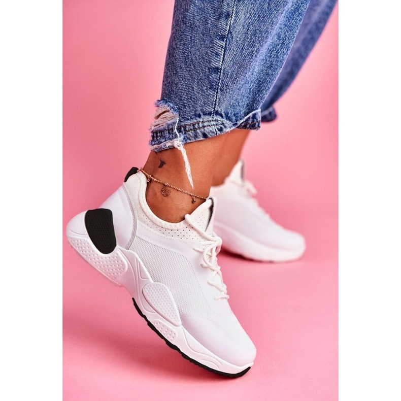 BUGO White women's sports shoes sneakers B0-547 black BUGO White women's sports shoes sneakers B0-547 black
