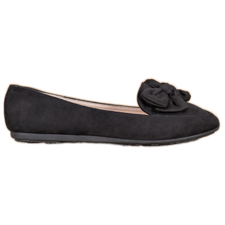 Ch. Creation Suede Lords With A Bow black