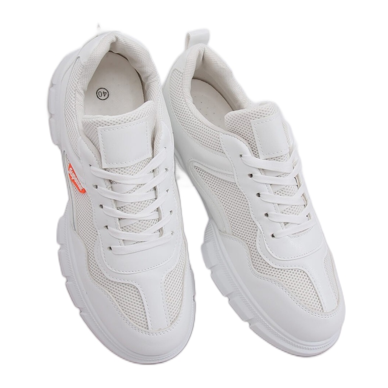 White sports shoes C051 Blanco