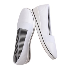 White wedge ballerinas S81B001 White White wedge ballerinas S81B001 White