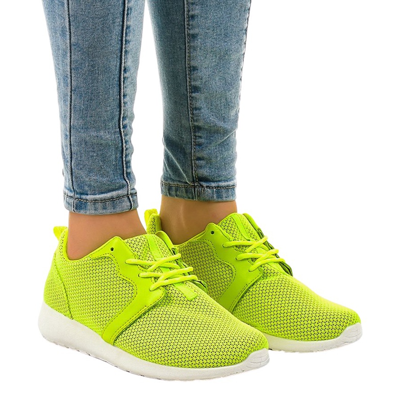 Green women's sports shoes Z105