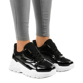 Black fashionable sports shoes MS381E