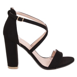 Black sandals on the post GG-88P Black