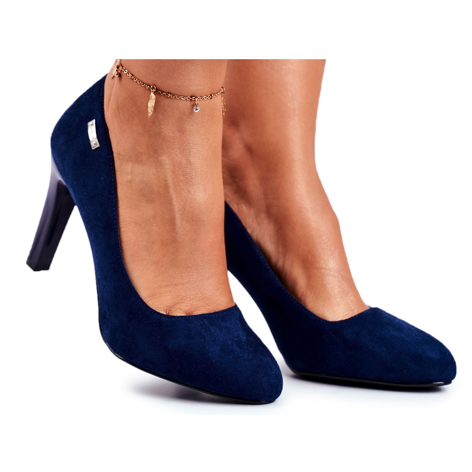 navy blue pumps