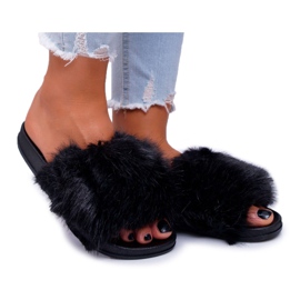 Women's flip flops with black fur