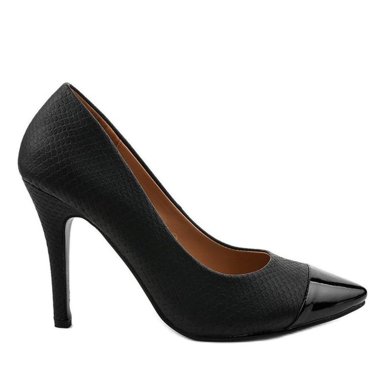Black pumps on the YS-356 heel