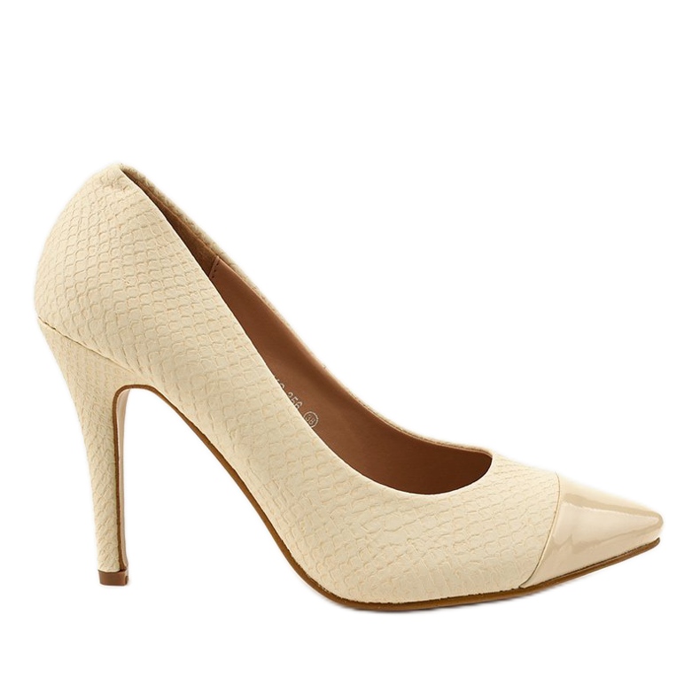 Beige pumps on the YS-356 heel