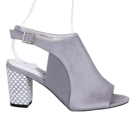 Goodin Built-up Sandals With A Checkered Heel grey