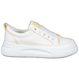 SHELOVET Sneakers On The Nice Girl Platform white
