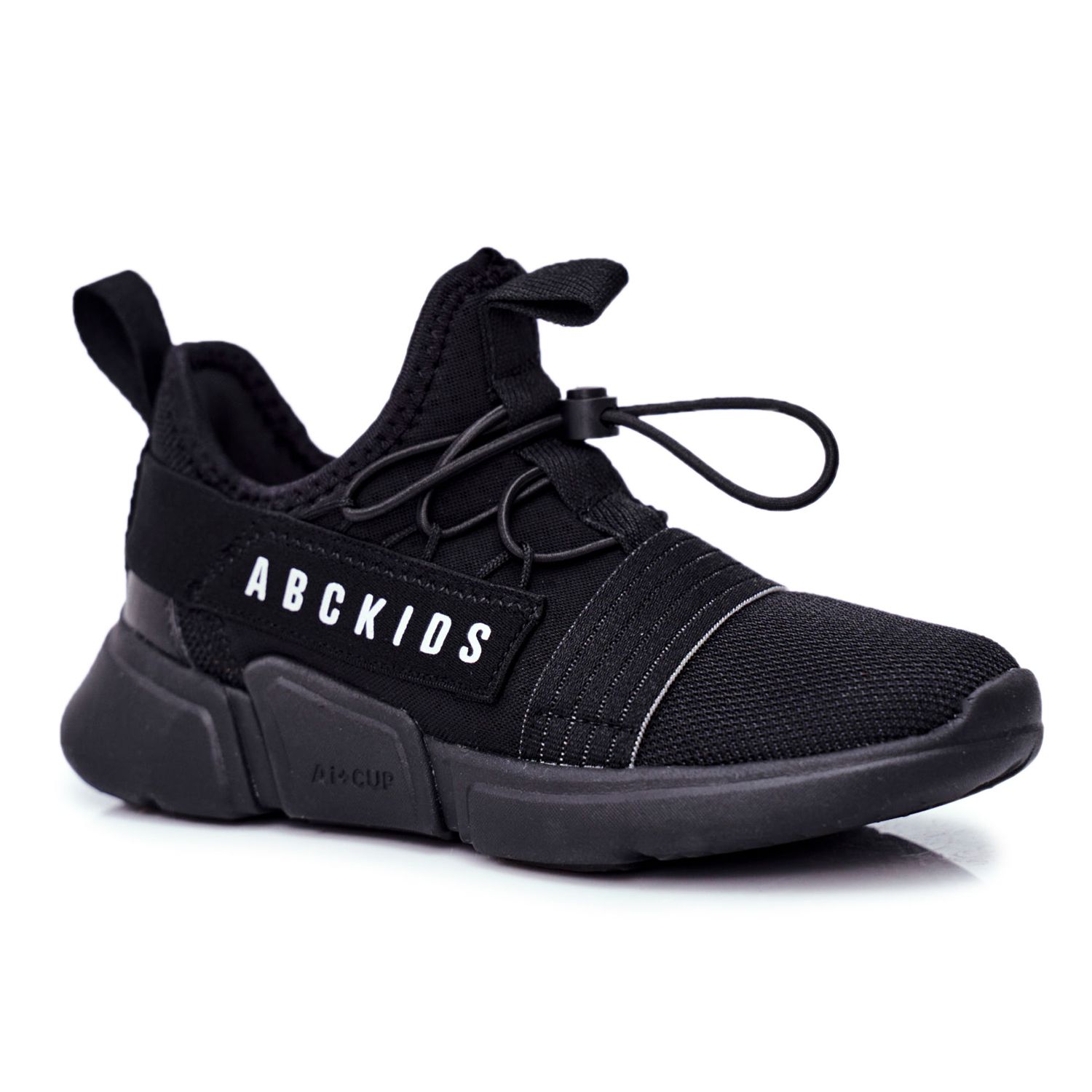 z black sports shoes
