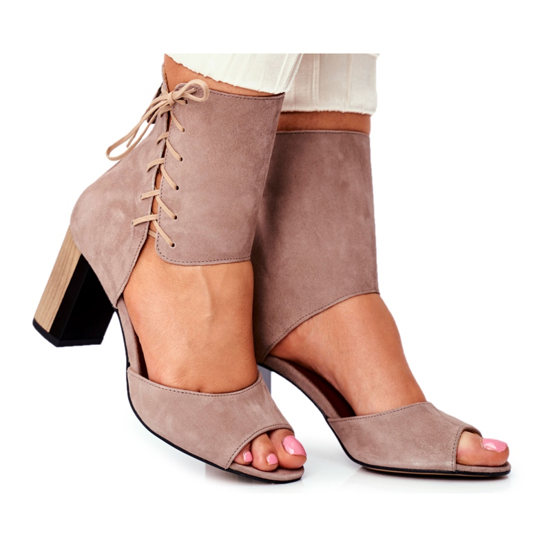 Women's Sandals On High Heel Maciejka Beige Suede 04122-04