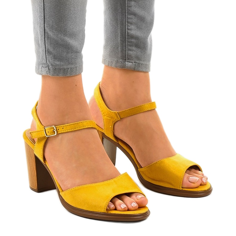 Yellow sandals on the post suede 660-6