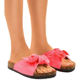 Pink decorated slippers with a WS9003-5 bow
