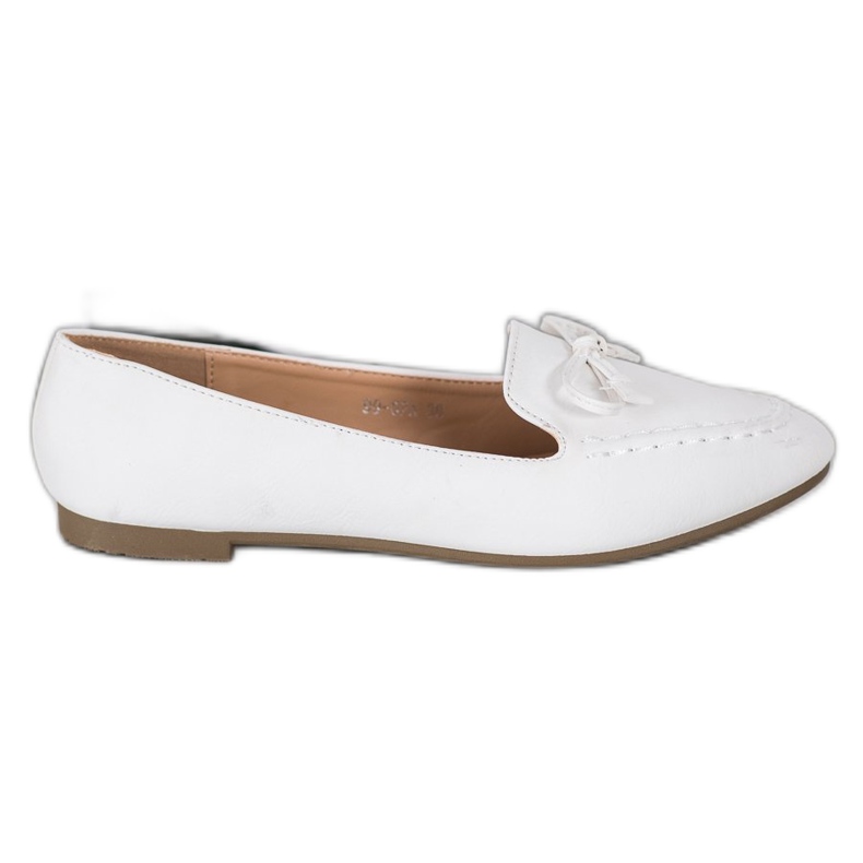 Nio Nio Comfortable White Moccasins