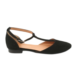 Women's black sandals with a heel and closed toes Angello 2236