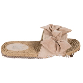 Small Swan Fashionable Slippers With A Bow brown