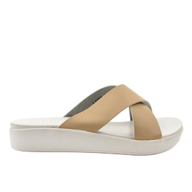 Beige women's LU22 slippers
