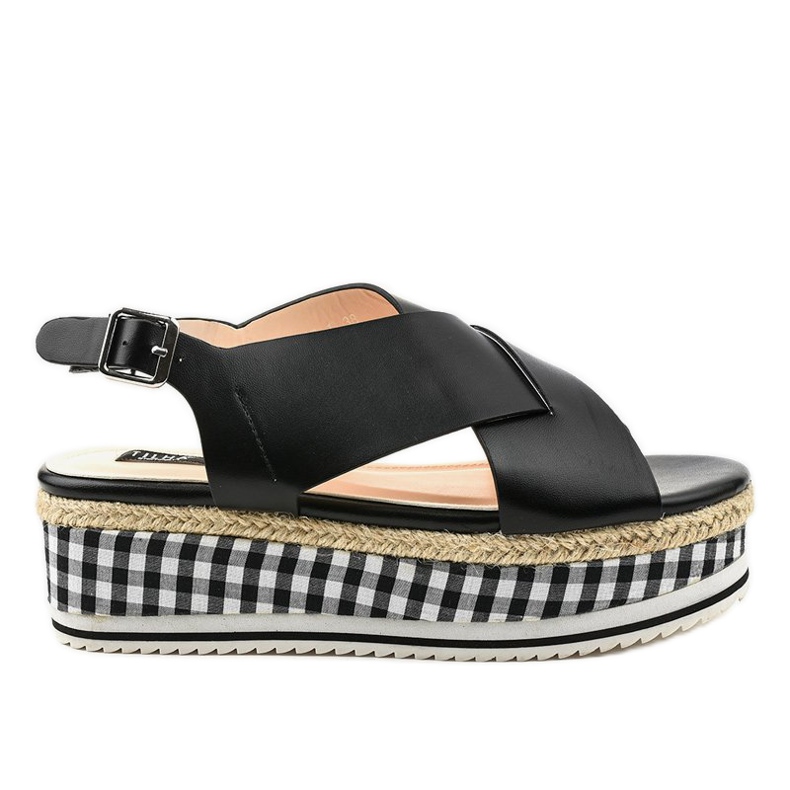 Black sandals on the 1507-1 platform