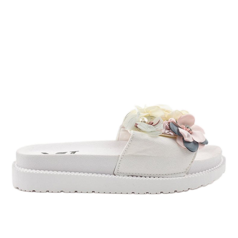 PT-109 white slippers with flowers