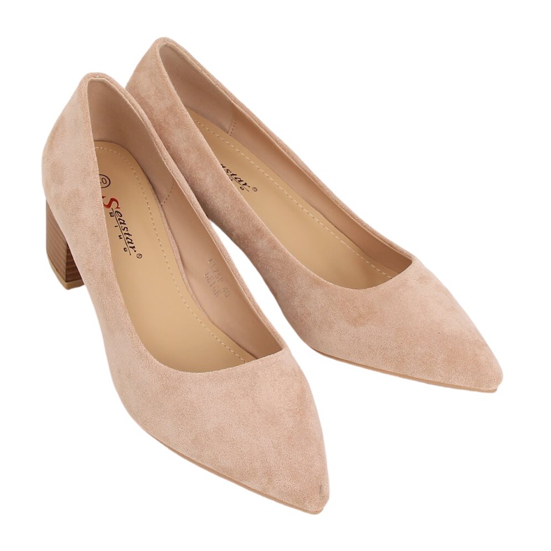 Pumps on a wooden heel beige CL75P Beige