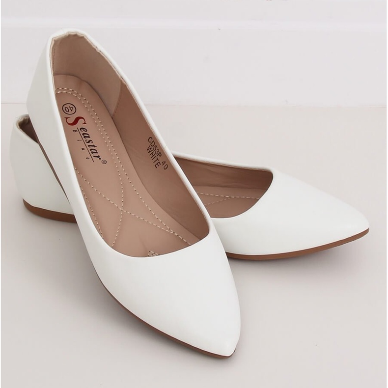 Ballerinas with almond toes white CD53P White