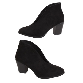 Black boots with a slit black NS128P Black