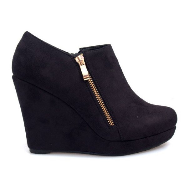 Suede Black Boots On A Wedge With A Zipper Black LM080