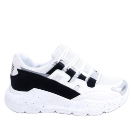 2009 Black and white women's sports shoes