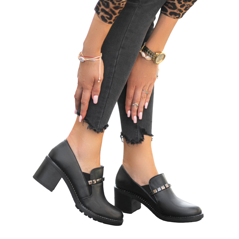 Ladies' black shoes on the post C17-6113