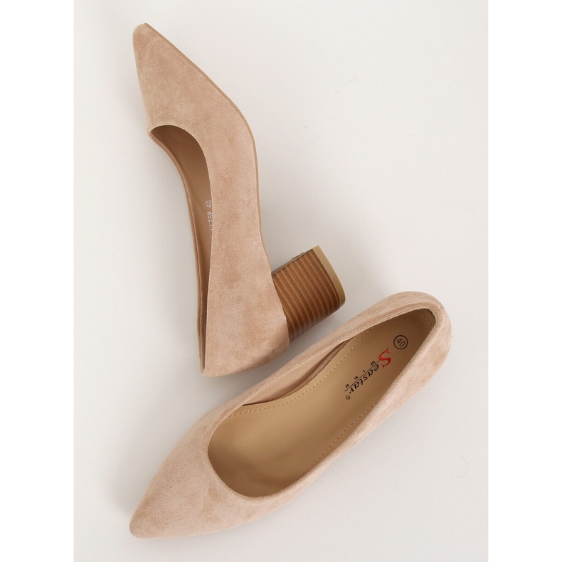 Pumps on a wooden heel beige CL75P Beige Ii Genre brown