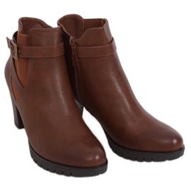 Brown F-33 Camel high-heeled boots